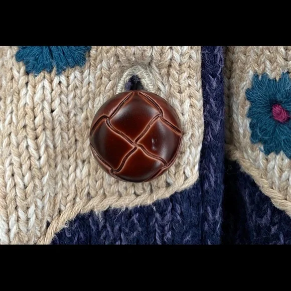 VTG 90’s Nature Scene Ducks Squirrels Embroidered Cardigan Sweater Women Medium - Picture 8 of 9